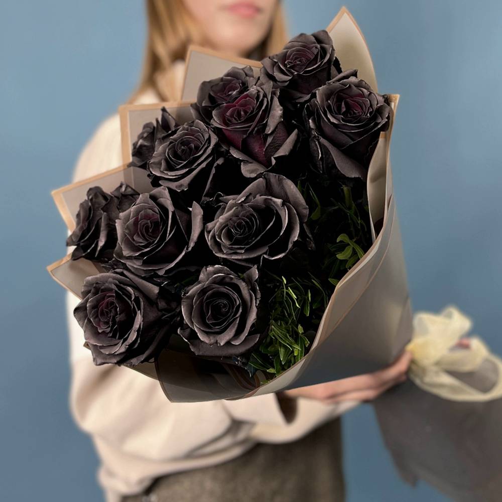 Букет из 11 чёрных роз