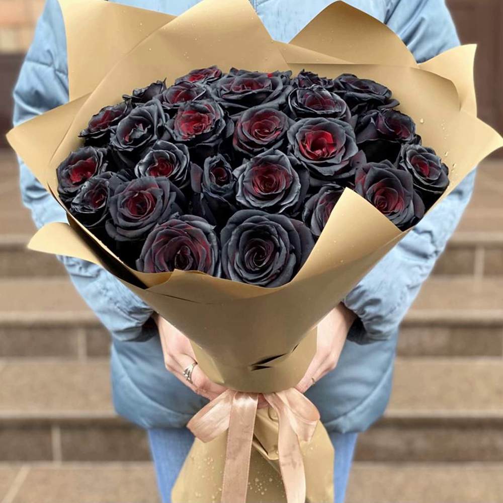 Букет из 25 чёрных роз