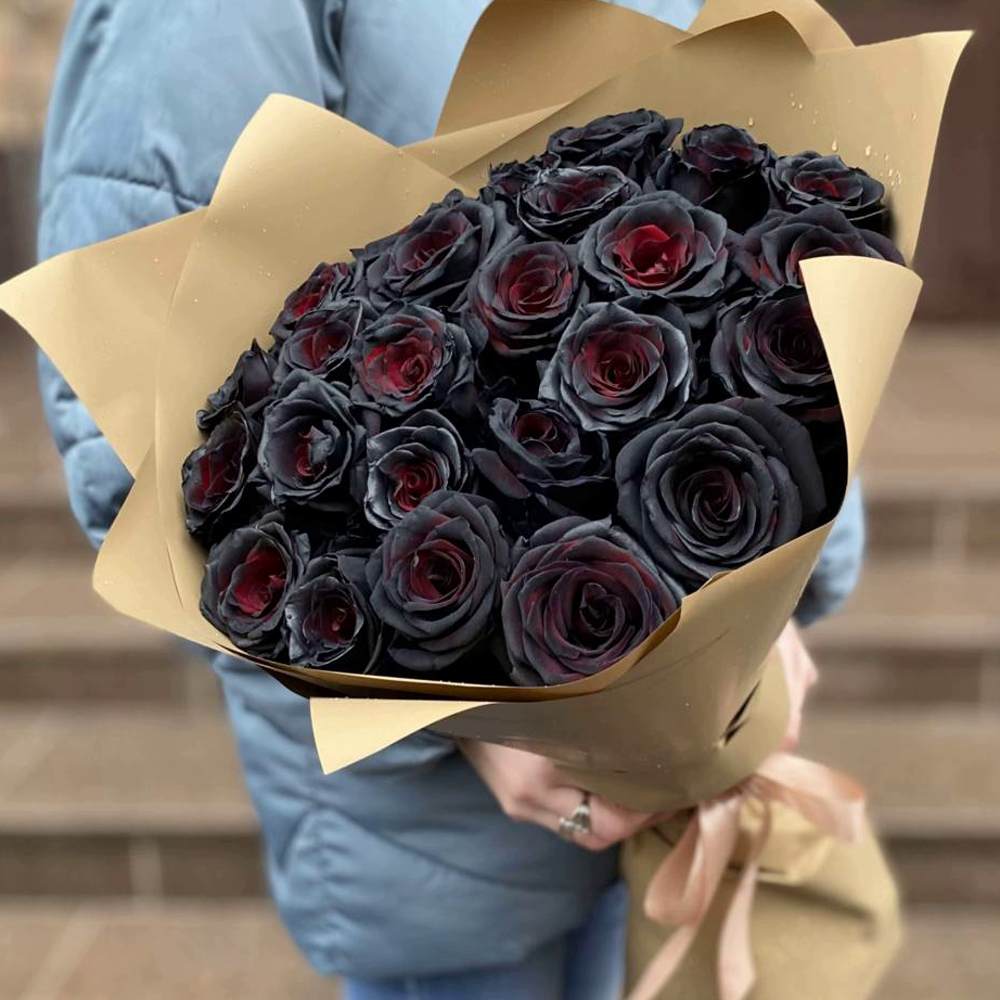 Букет из 25 чёрных роз