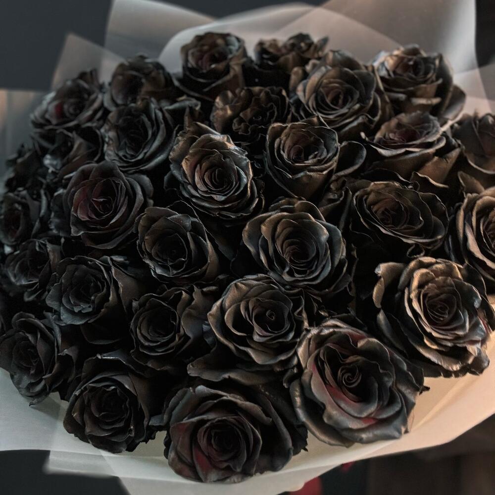 Букет из 31 чёрной розы