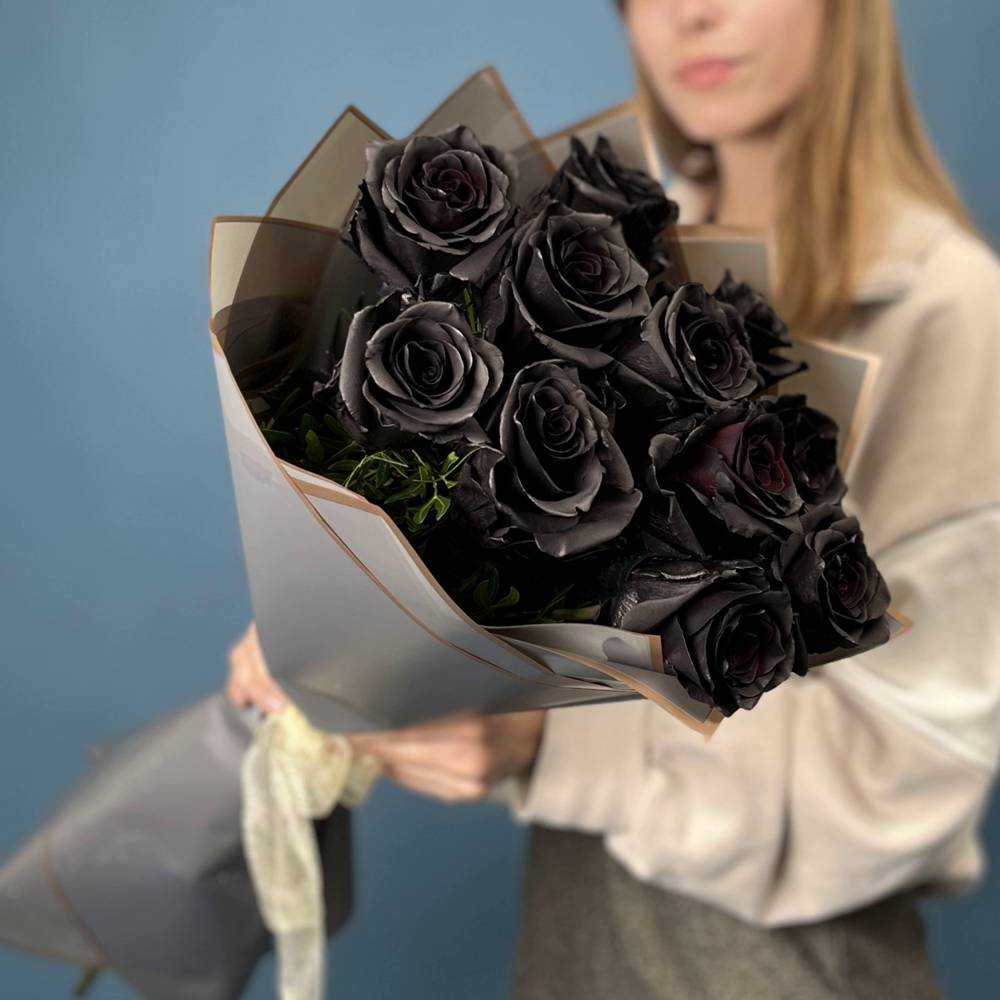 Букет из 11 чёрных роз
