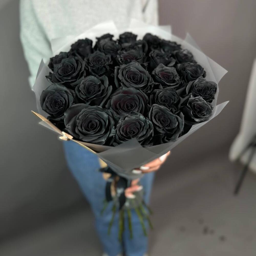 Букет из 25 чёрных роз