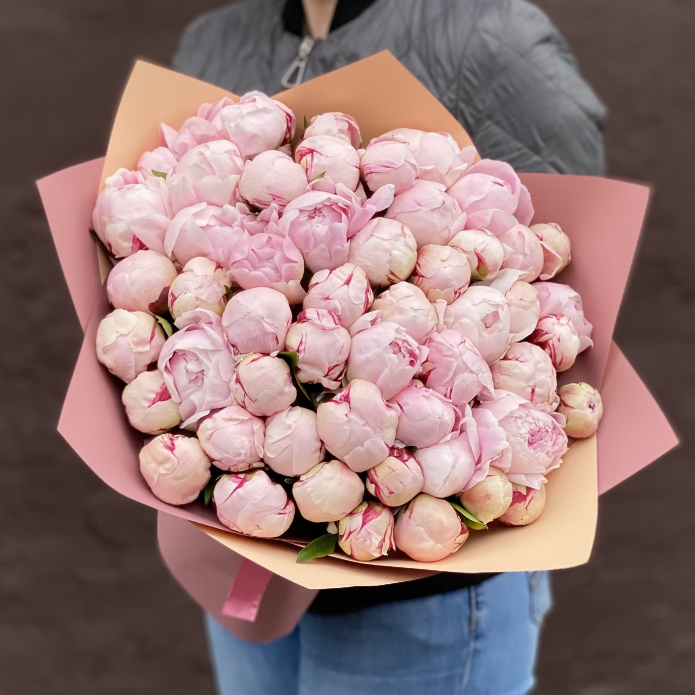 Акция! Букет из 51 розового пиона Сара Бернар