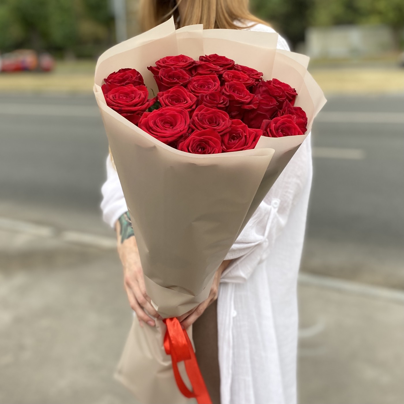 21 красная роза 70 см