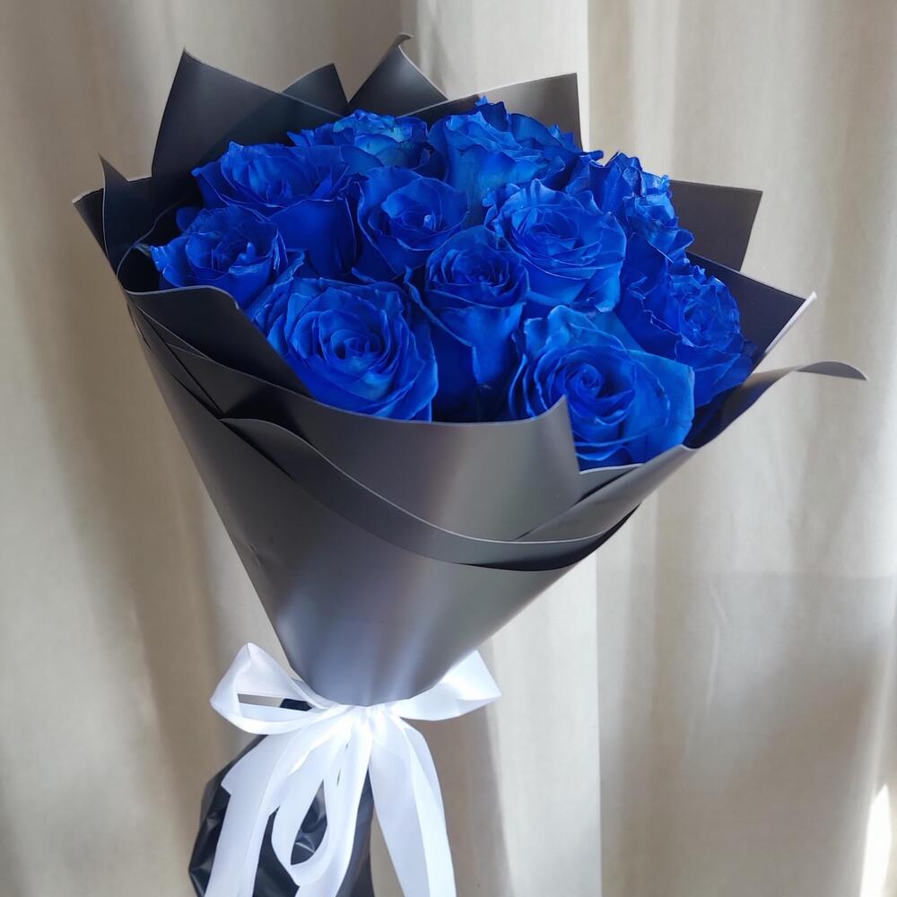 Букет из 13 синих роз