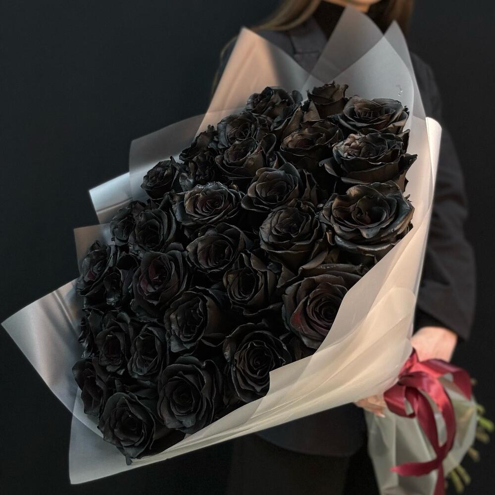 Букет из 31 чёрной розы