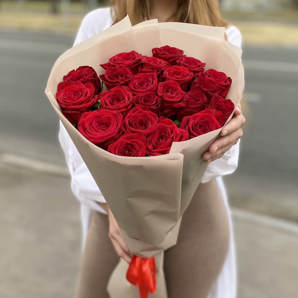 21 красная роза 70 см