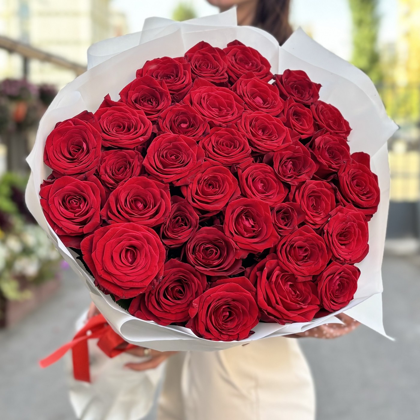 35 красных роз 70 см