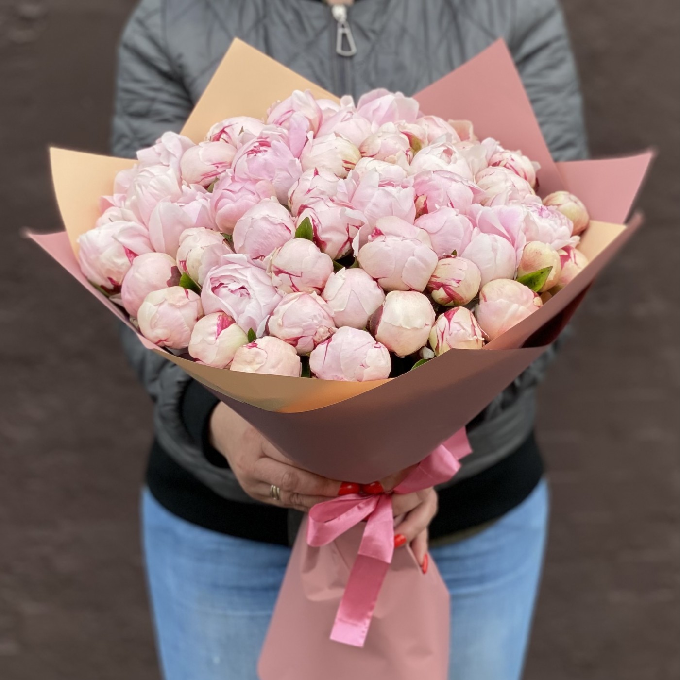 Акция! Букет из 51 розового пиона Сара Бернар