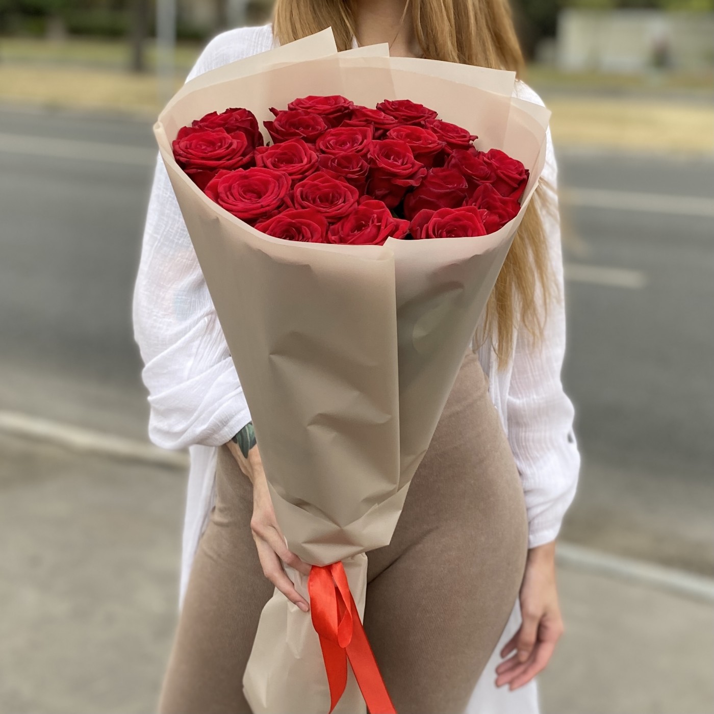 21 красная роза 70 см