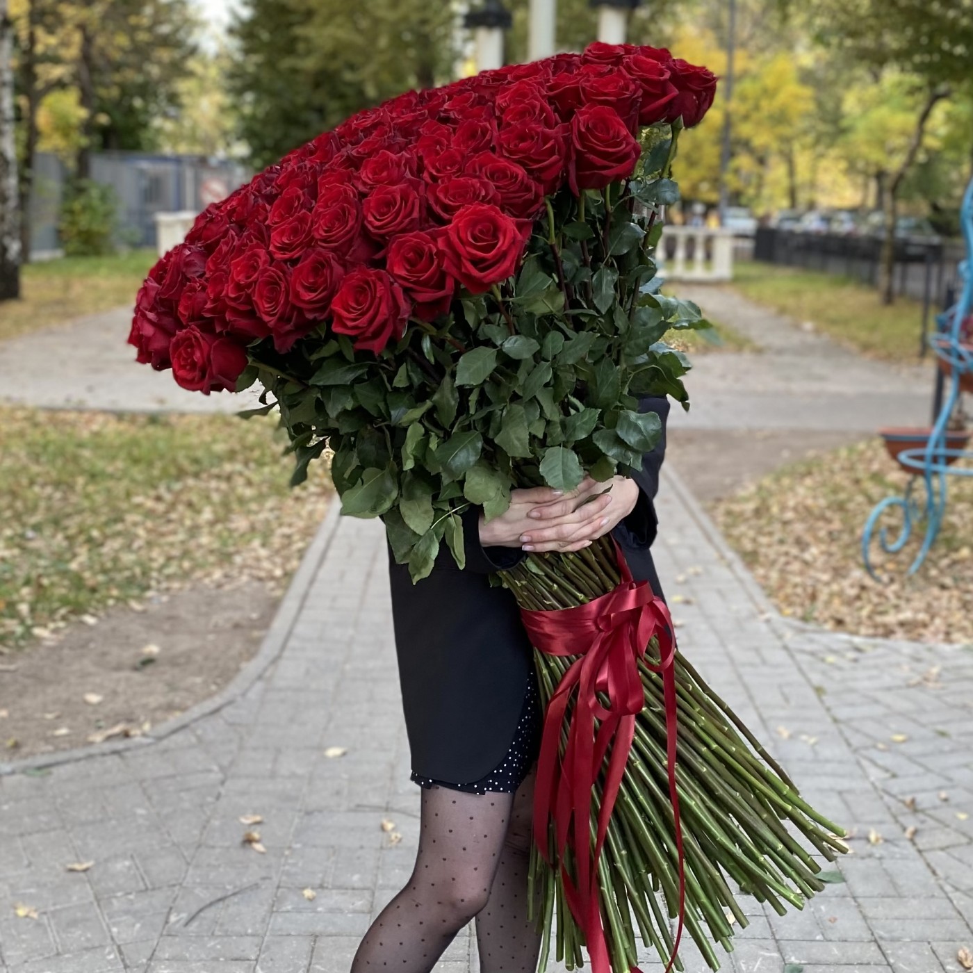 101 красная роза 120 см