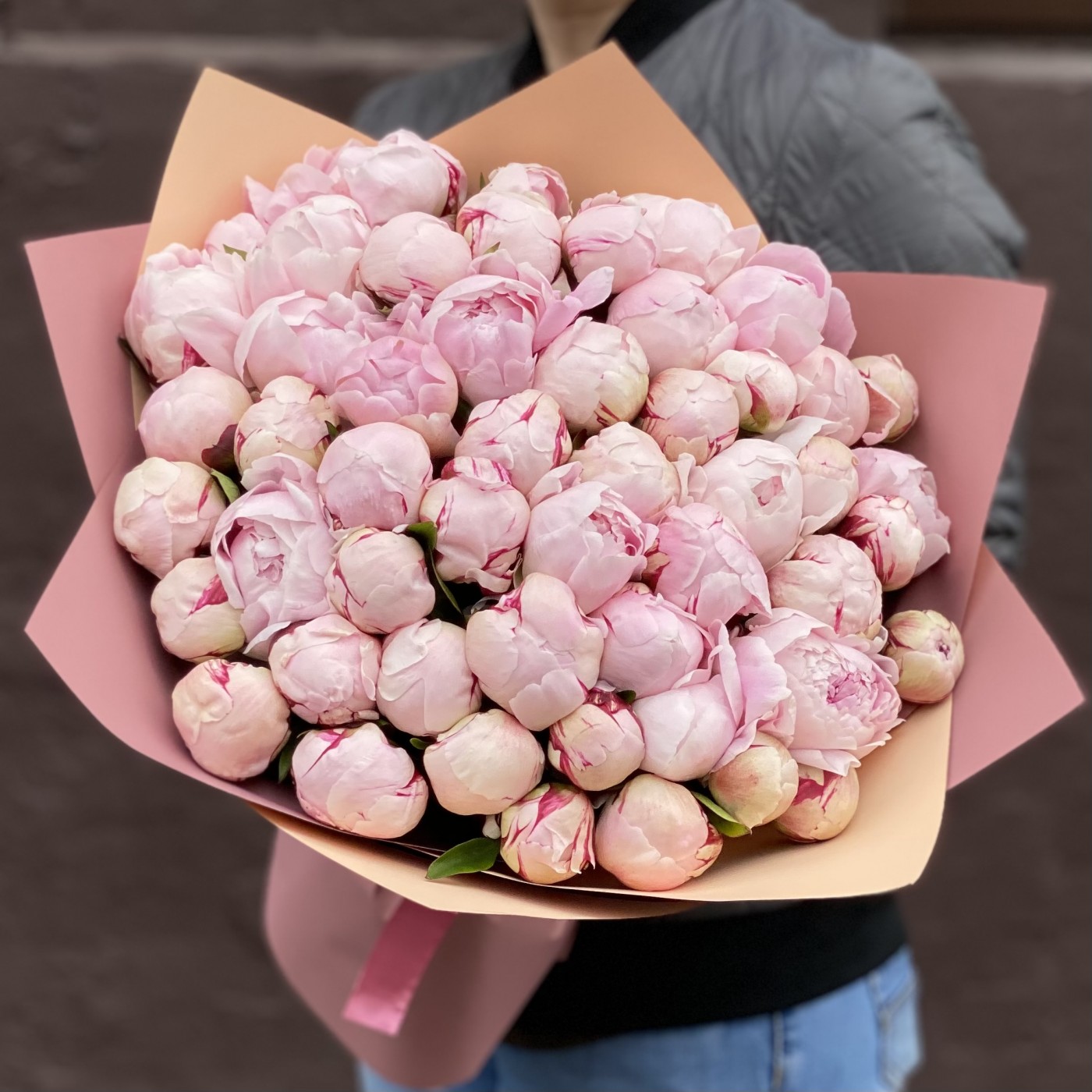 Акция! Букет из 51 розового пиона Сара Бернар