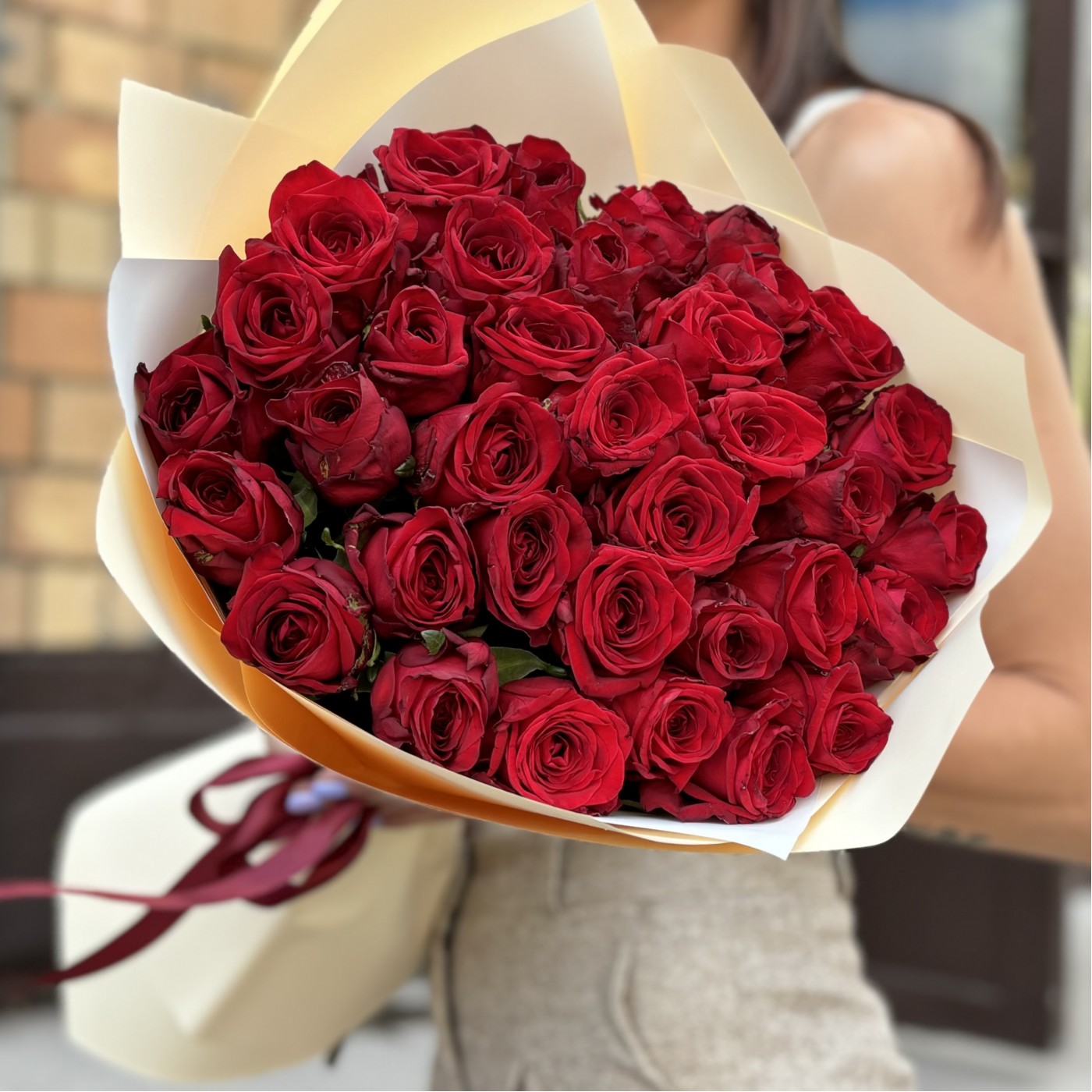 35 красных роз 60 см